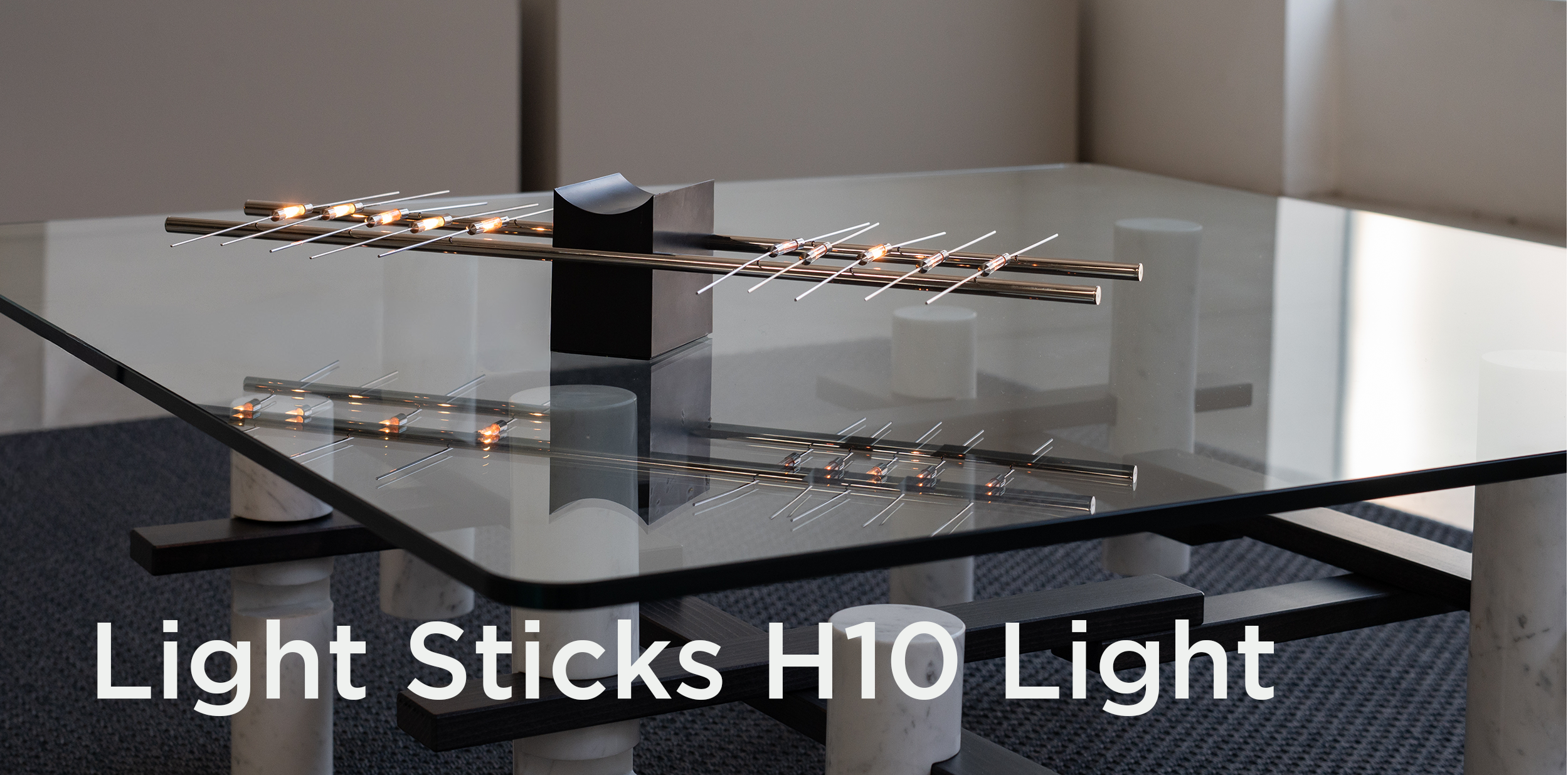 Light Sticks H10 light and TW7401 Table